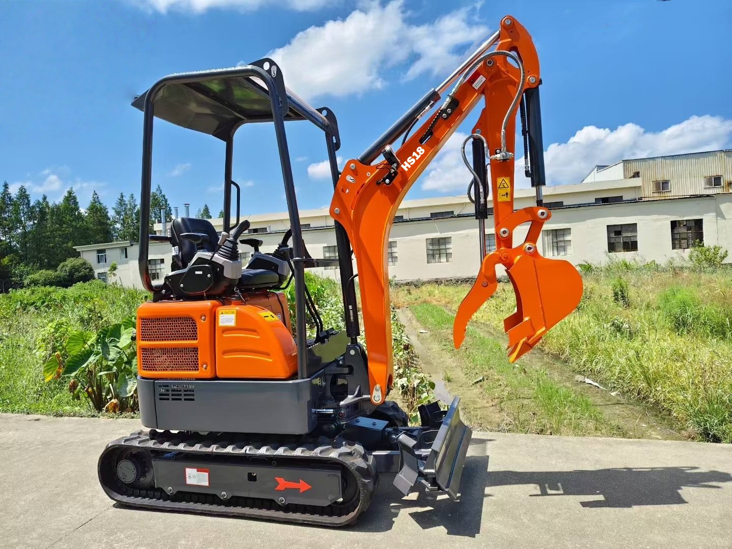 HS18 Tailless Excavator